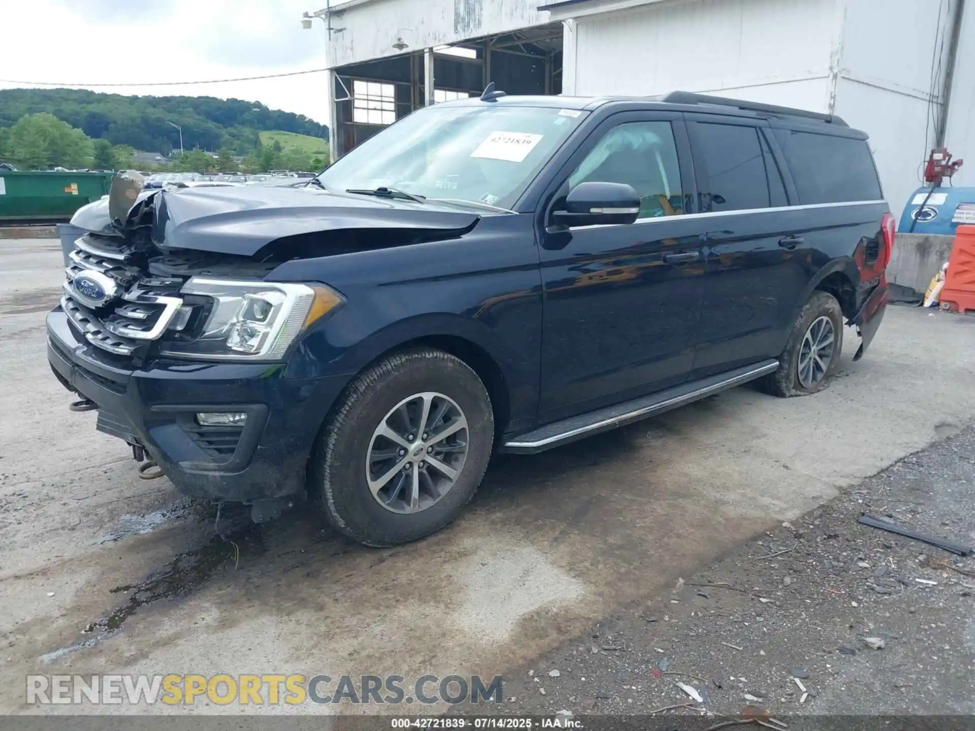 2 Photograph of a damaged car 1FMJK1JT6MEA37538 FORD EXPEDITION 2021