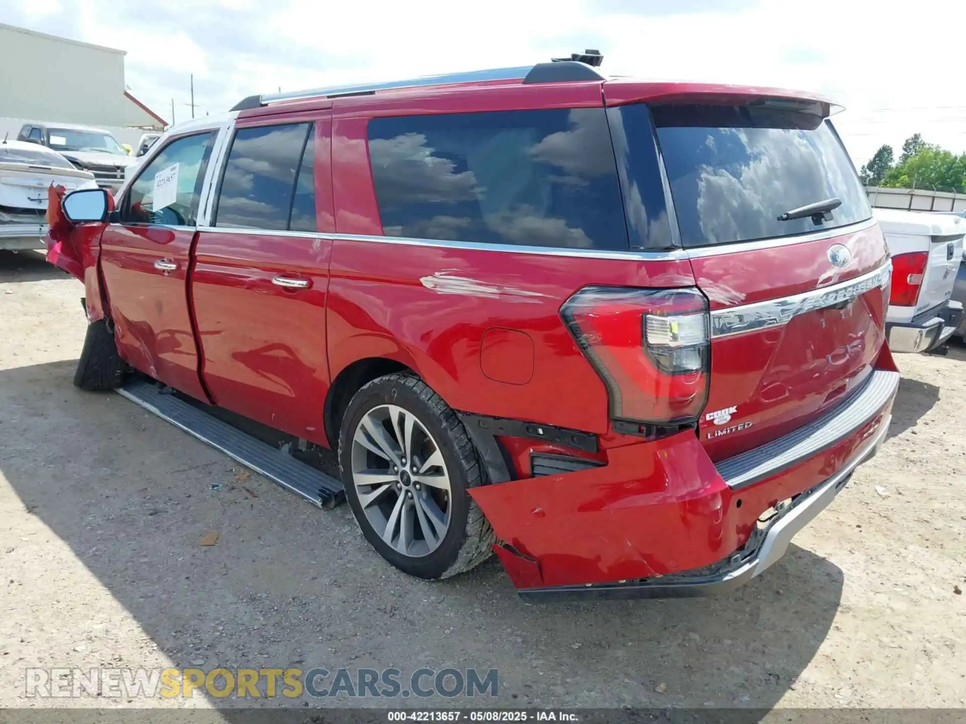 3 Photograph of a damaged car 1FMJK1KT3MEA88283 FORD EXPEDITION 2021