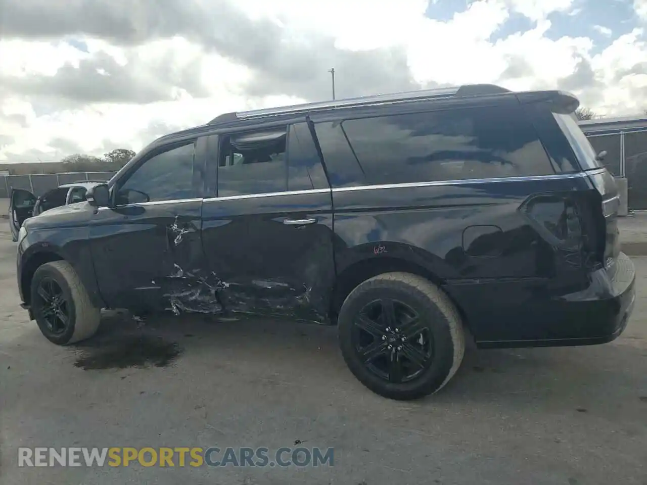 2 Photograph of a damaged car 1FMJK1KT9MEA72878 FORD EXPEDITION 2021