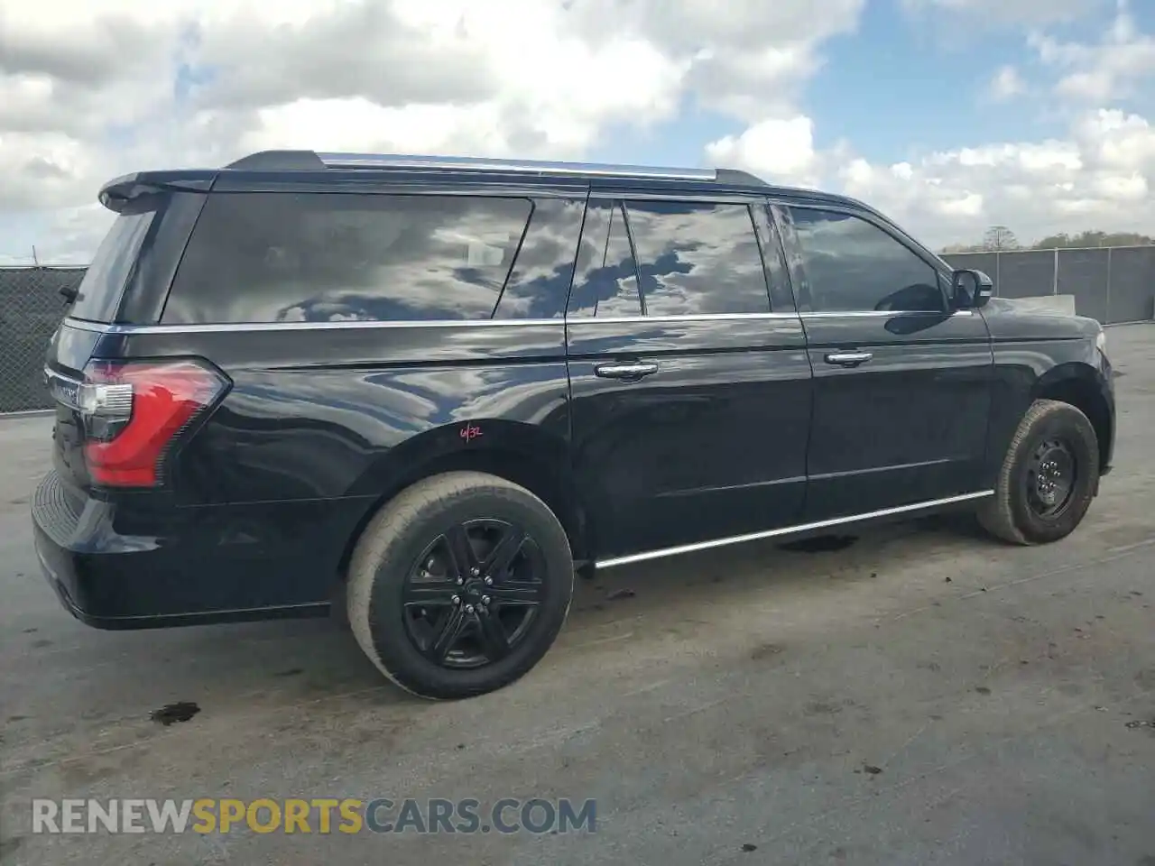 3 Photograph of a damaged car 1FMJK1KT9MEA72878 FORD EXPEDITION 2021