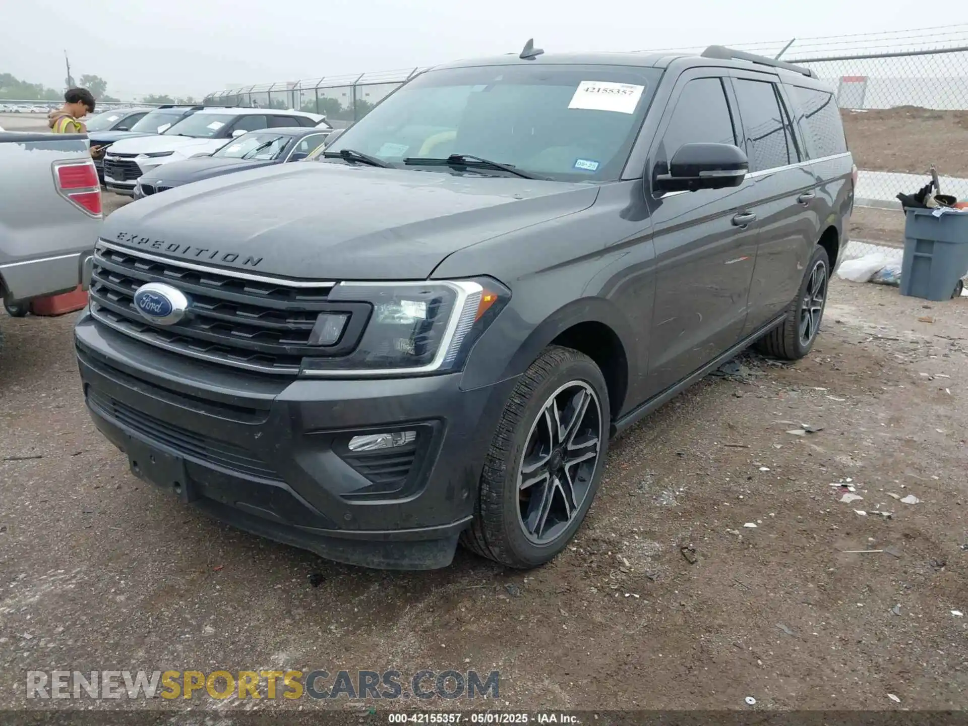 2 Photograph of a damaged car 1FMJK1KTXMEA33099 FORD EXPEDITION 2021