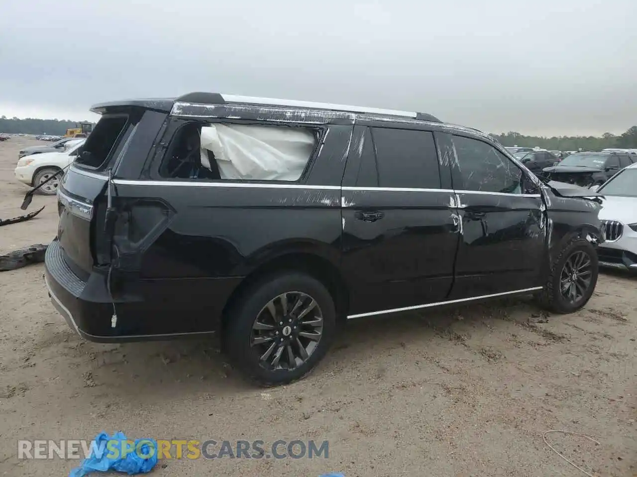 3 Photograph of a damaged car 1FMJK2AT0MEA08686 FORD EXPEDITION 2021