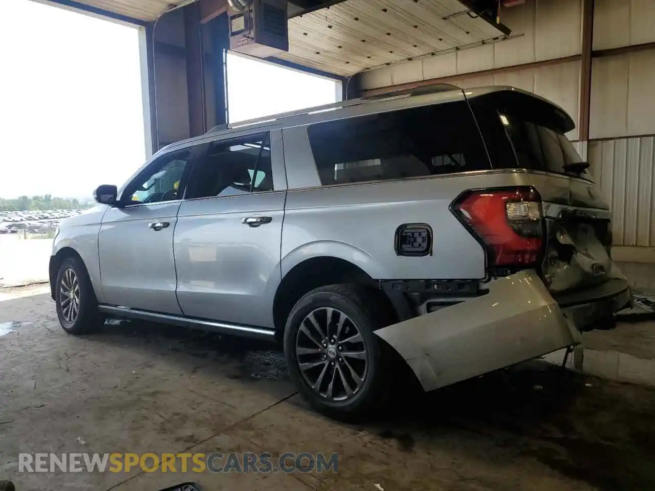 2 Photograph of a damaged car 1FMJK2AT1MEA19423 FORD EXPEDITION 2021