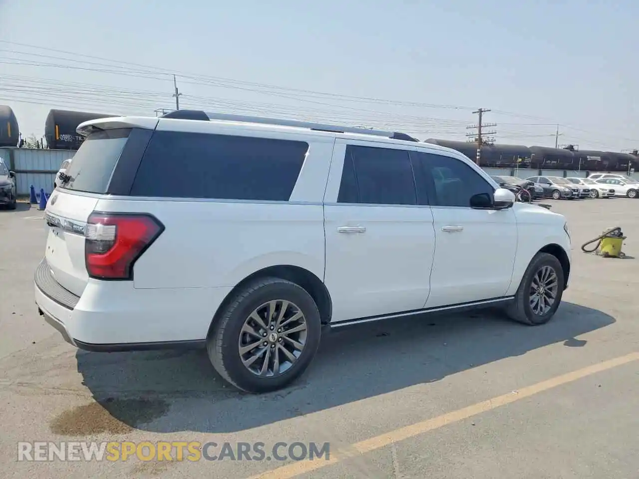 3 Photograph of a damaged car 1FMJK2AT1MEA26145 FORD EXPEDITION 2021