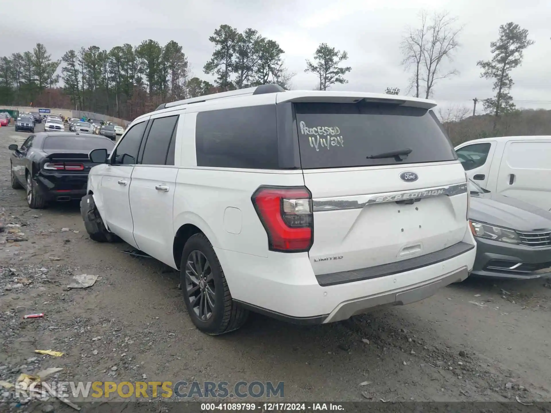 3 Photograph of a damaged car 1FMJK2AT8MEA09679 FORD EXPEDITION 2021