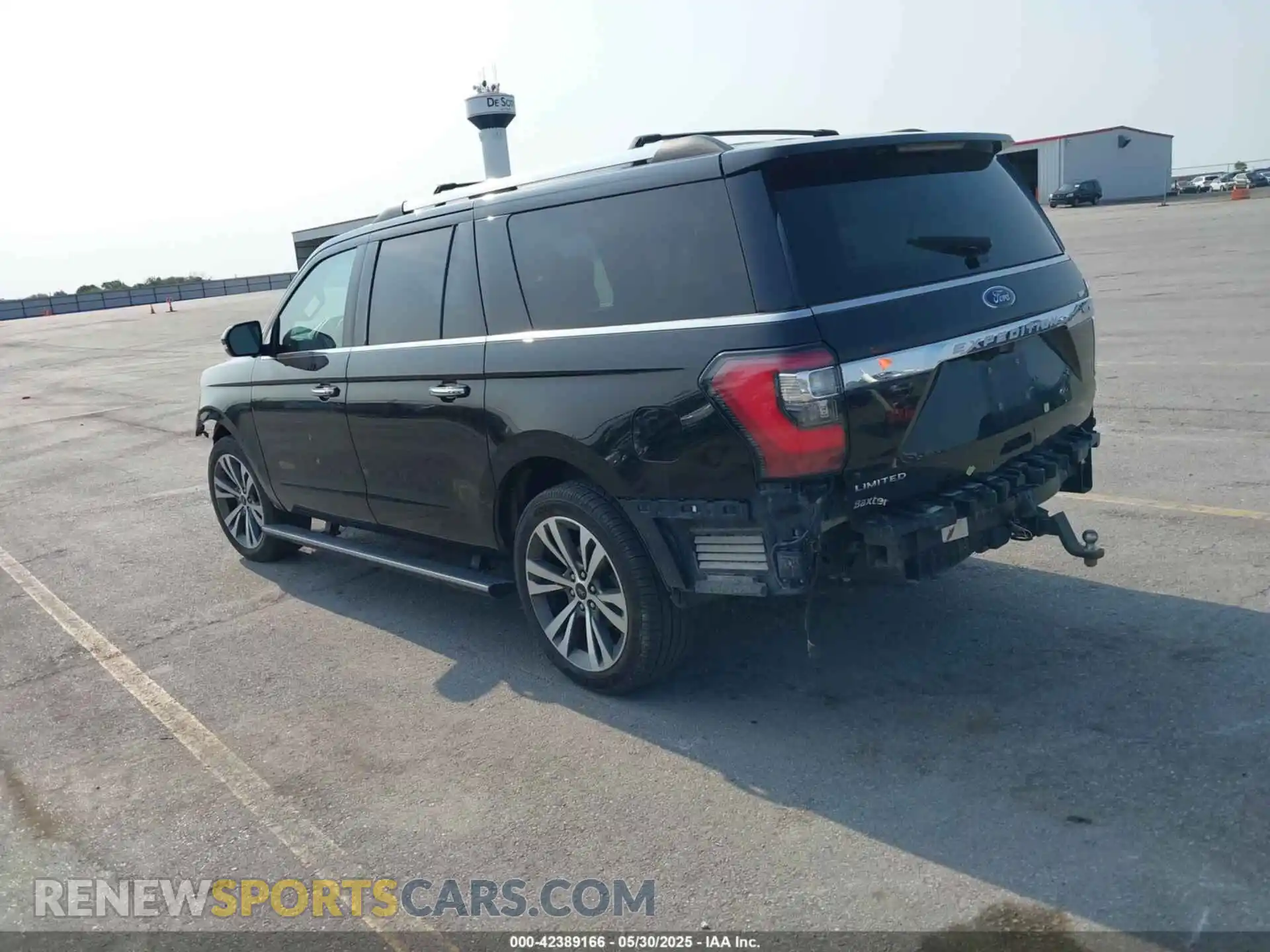 3 Photograph of a damaged car 1FMJK2AT8MEA74337 FORD EXPEDITION 2021