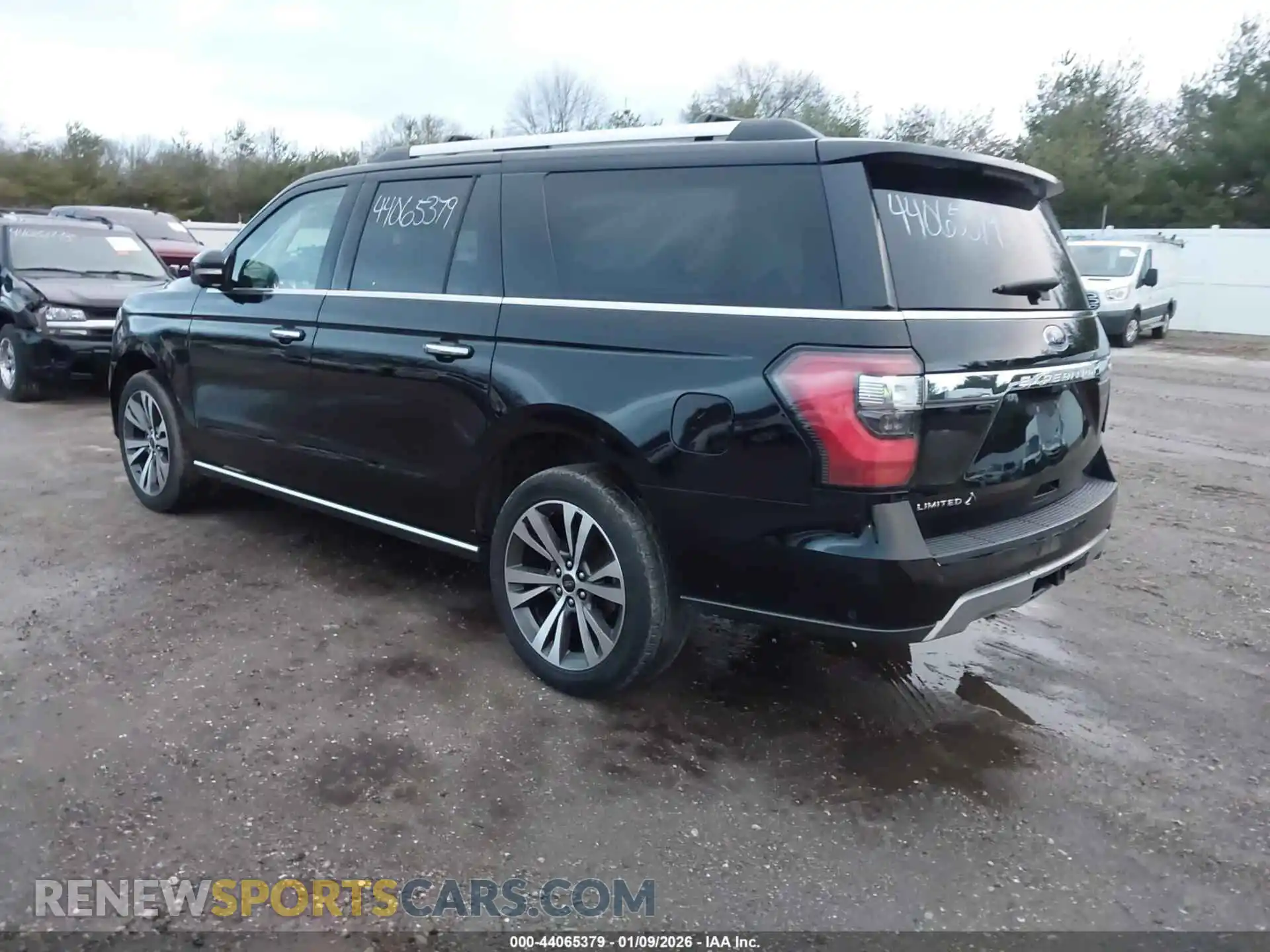 3 Photograph of a damaged car 1FMJK2AT8MEA79411 FORD EXPEDITION 2021