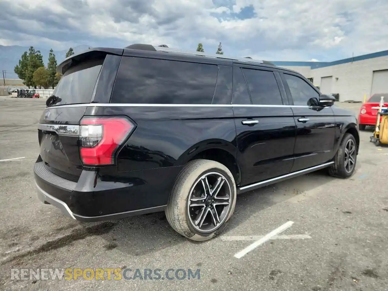 3 Photograph of a damaged car 1FMJK2AT8MEA81434 FORD EXPEDITION 2021