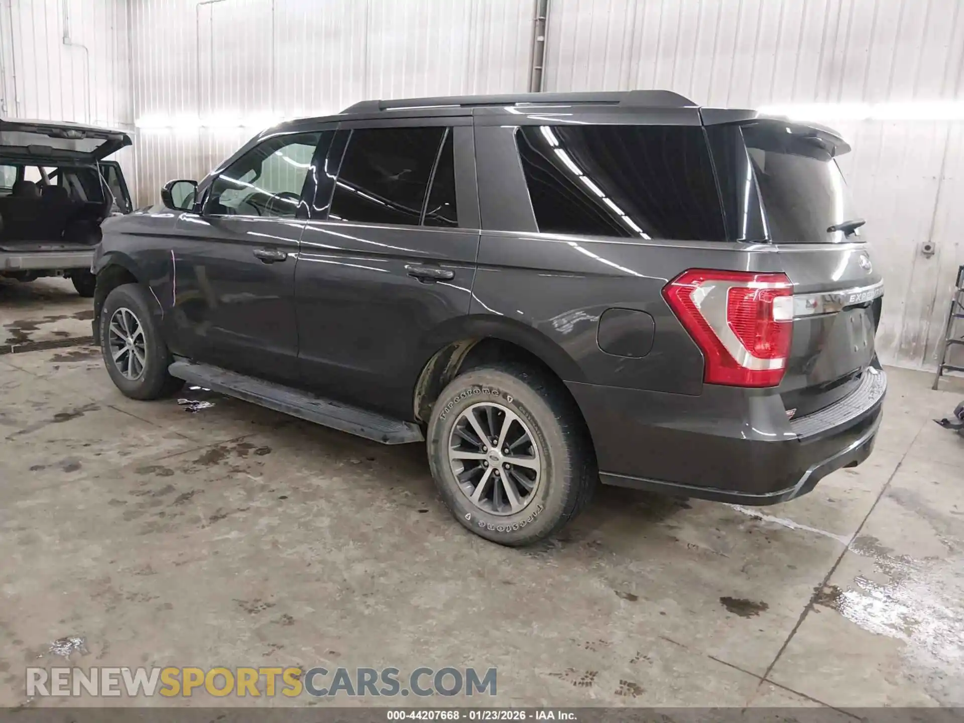 3 Photograph of a damaged car 1FMJU1GT8MEA42578 FORD EXPEDITION 2021