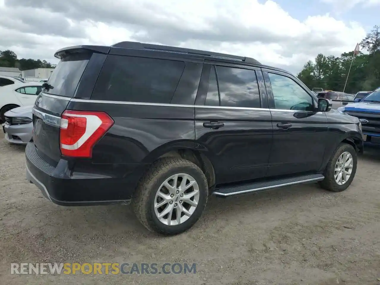 3 Photograph of a damaged car 1FMJU1HT3MEA20177 FORD EXPEDITION 2021