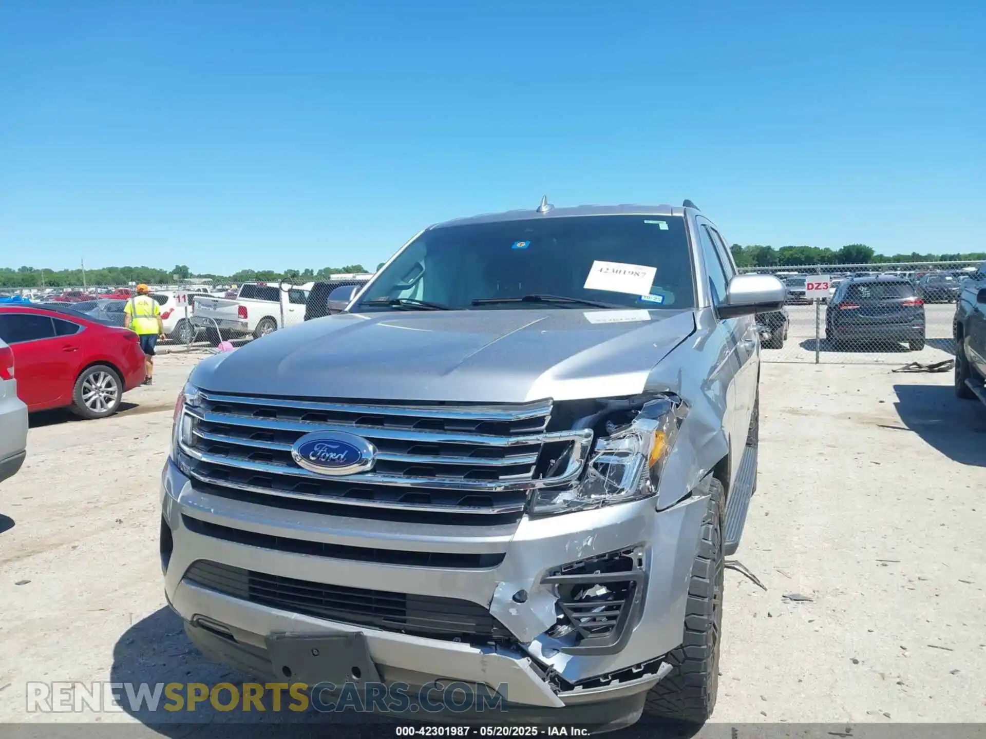 2 Photograph of a damaged car 1FMJU1HT4MEA32953 FORD EXPEDITION 2021