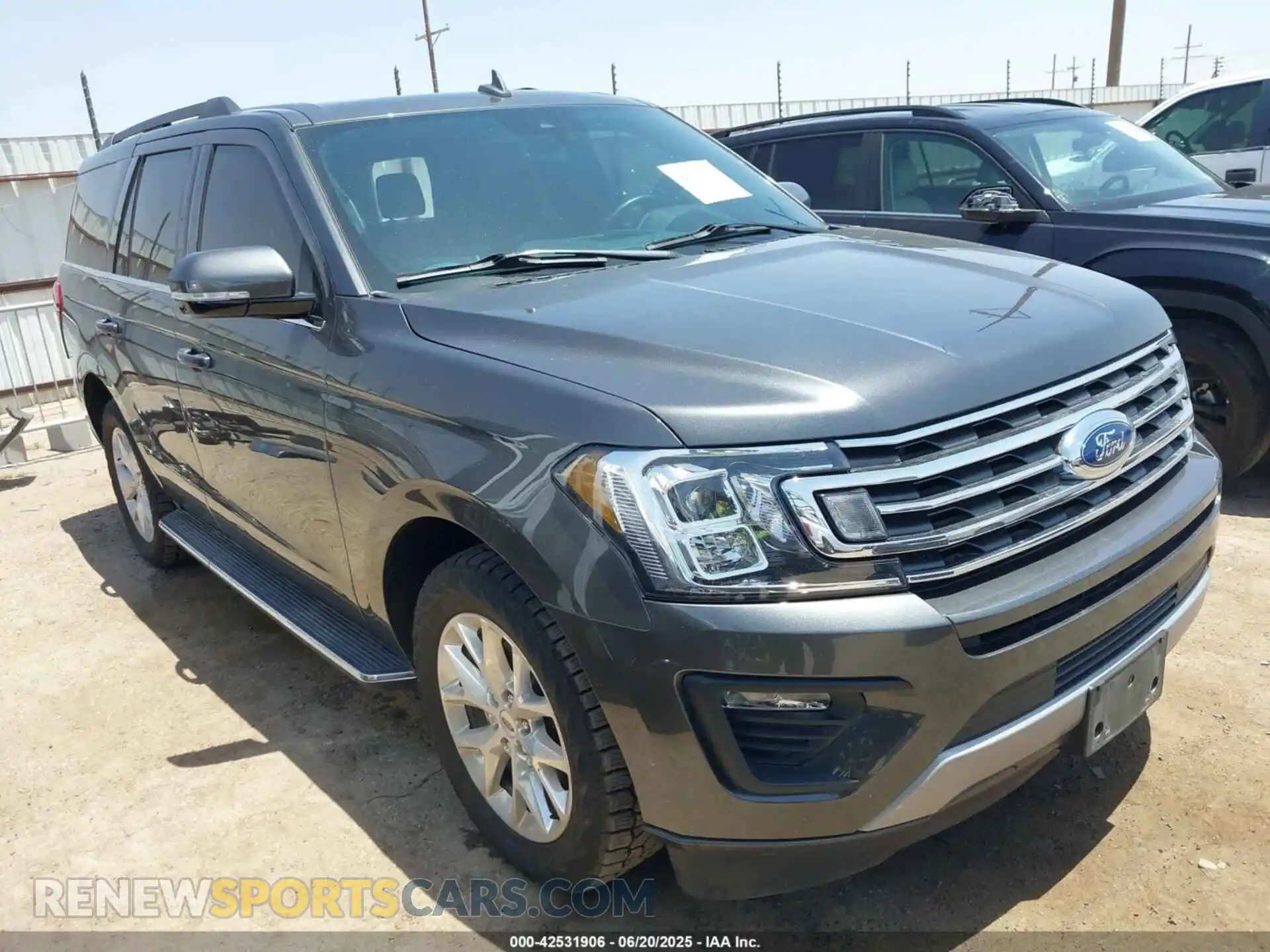 1 Photograph of a damaged car 1FMJU1HT5MEA53746 FORD EXPEDITION 2021
