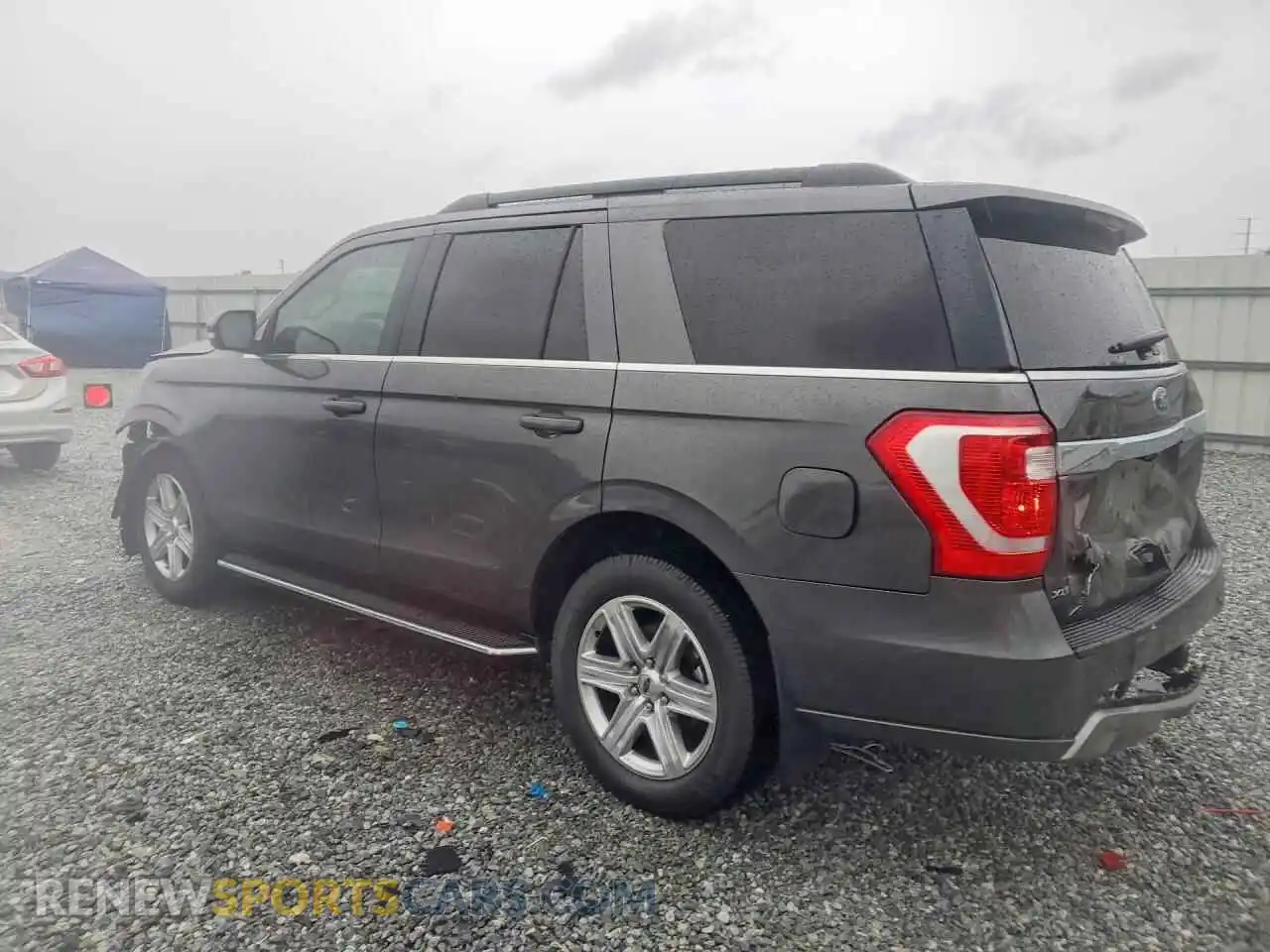 2 fotografías del automóvil dañado 1FMJU1HT6MEA13711 FORD EXPEDITION 2021