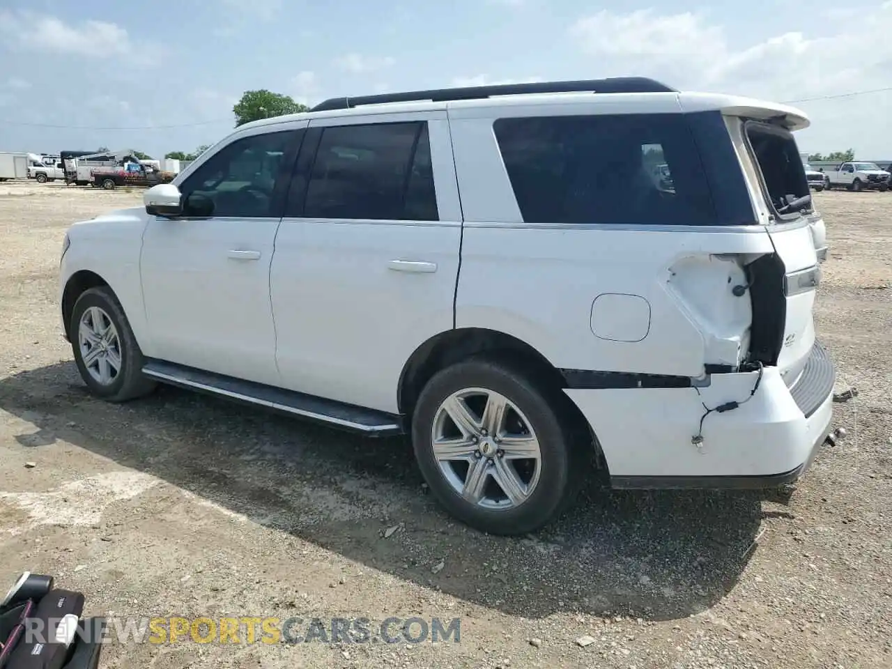 2 Photograph of a damaged car 1FMJU1HT8MEA30980 FORD EXPEDITION 2021