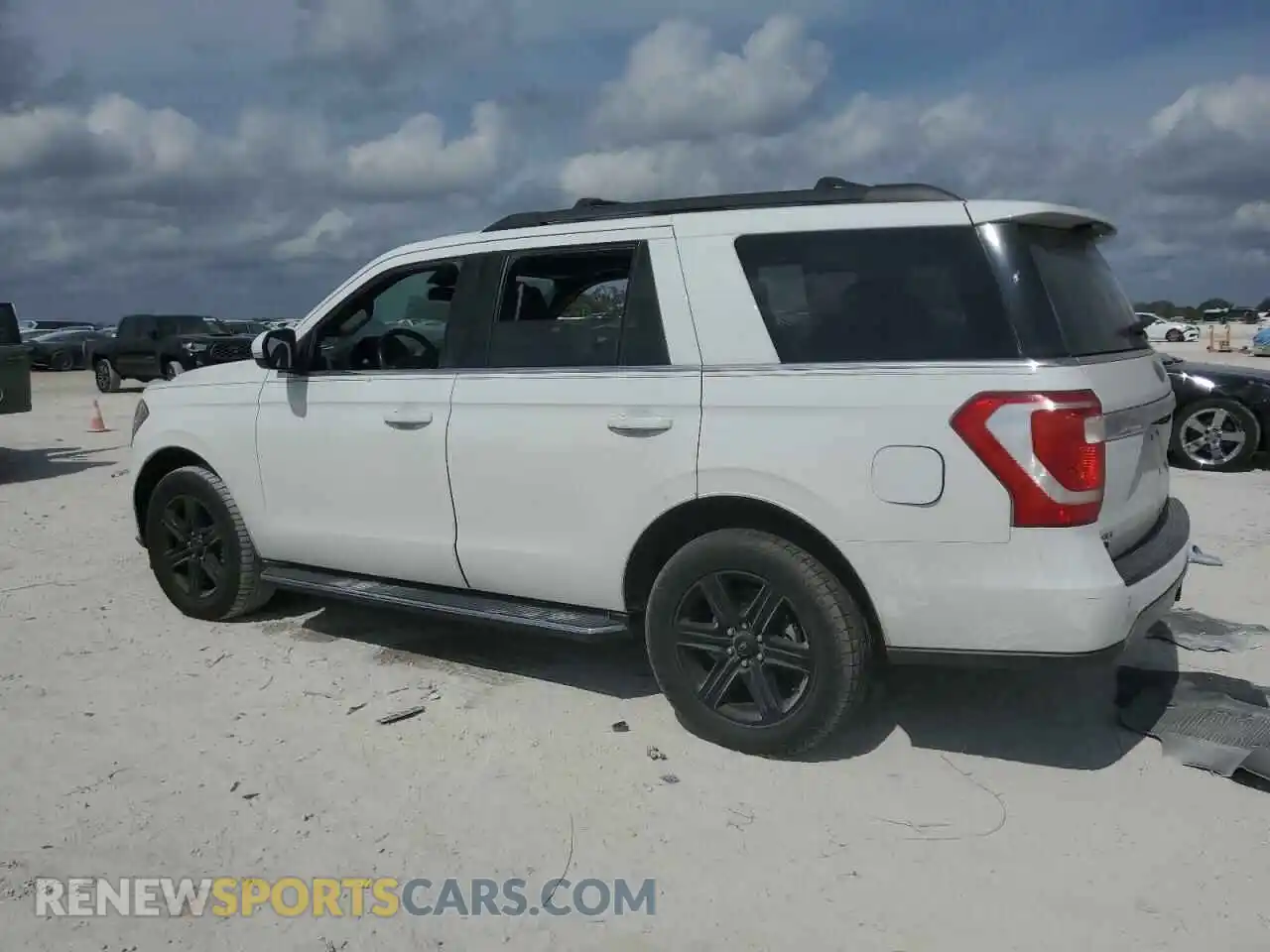 2 Photograph of a damaged car 1FMJU1HT9MEA48419 FORD EXPEDITION 2021