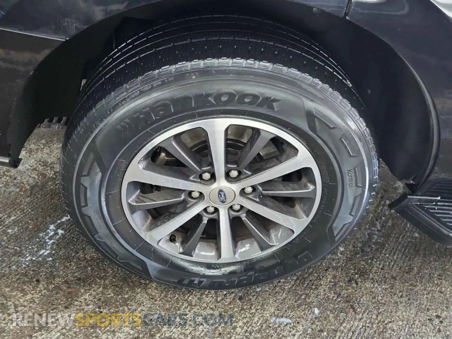1 Photograph of a damaged car 1FMJU1HTXMEA11153 FORD EXPEDITION 2021