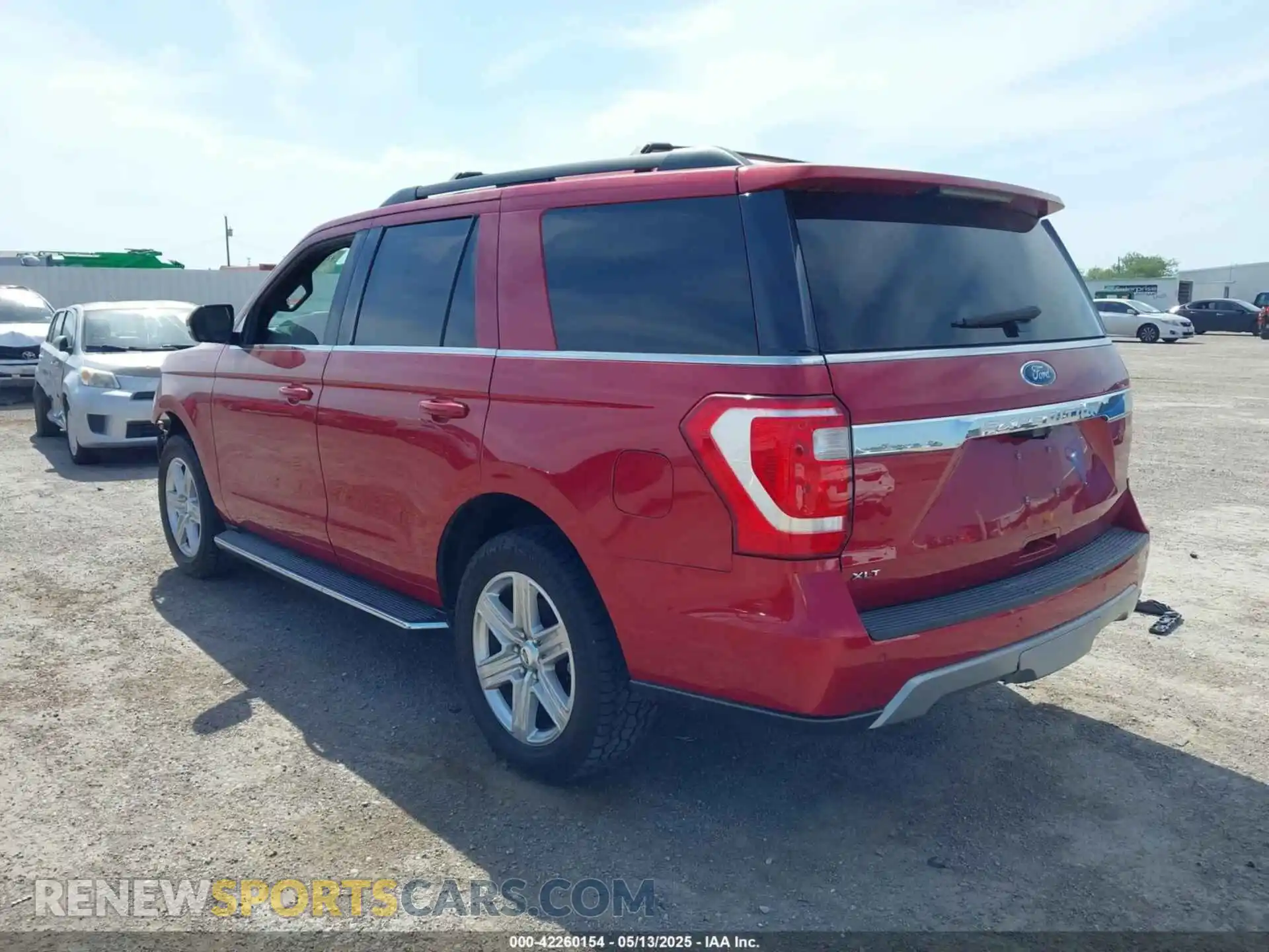 3 Photograph of a damaged car 1FMJU1JT0MEA01905 FORD EXPEDITION 2021