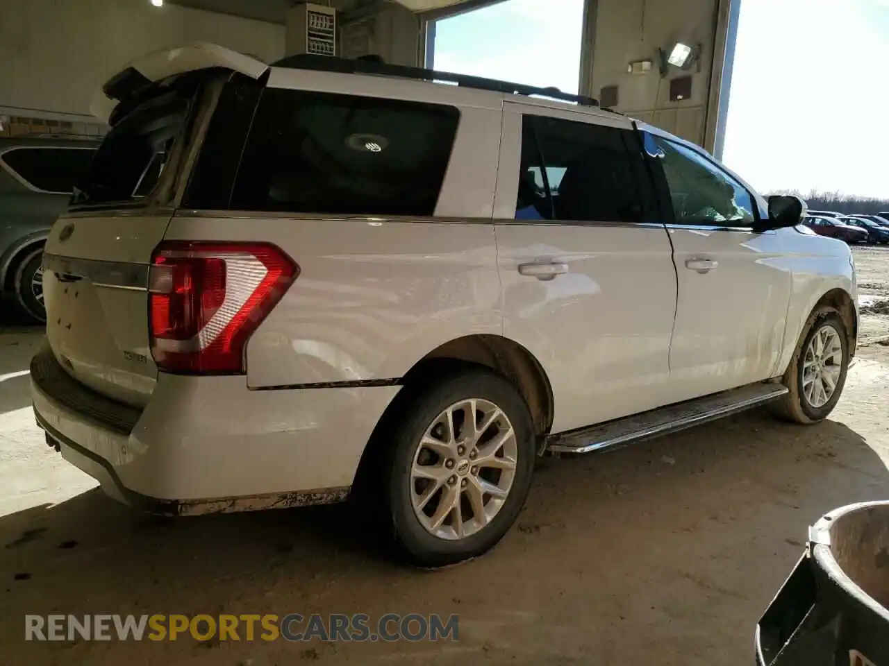 3 Photograph of a damaged car 1FMJU1JT1MEA04571 FORD EXPEDITION 2021