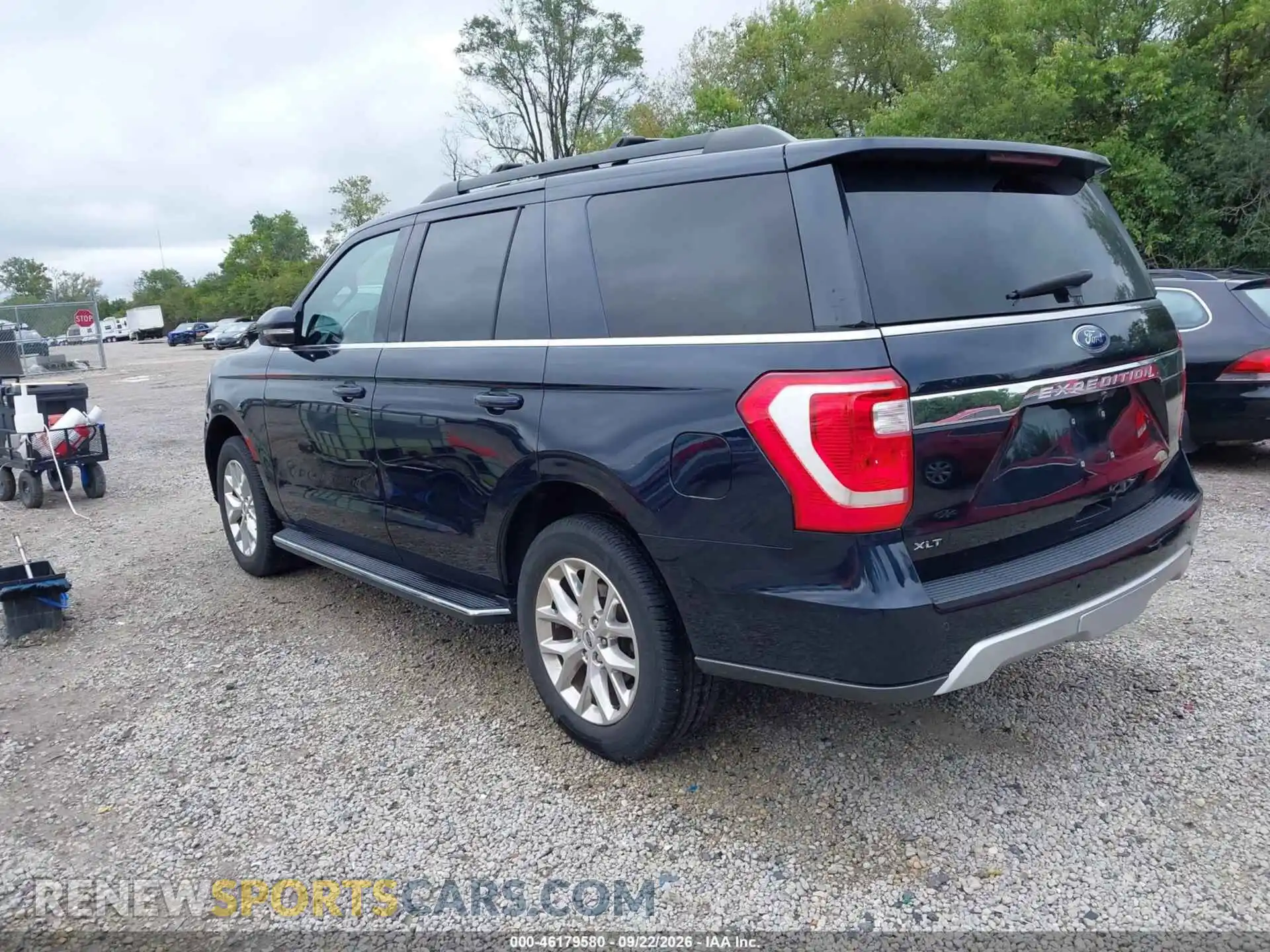 3 Photograph of a damaged car 1FMJU1JT3MEA61841 FORD EXPEDITION 2021