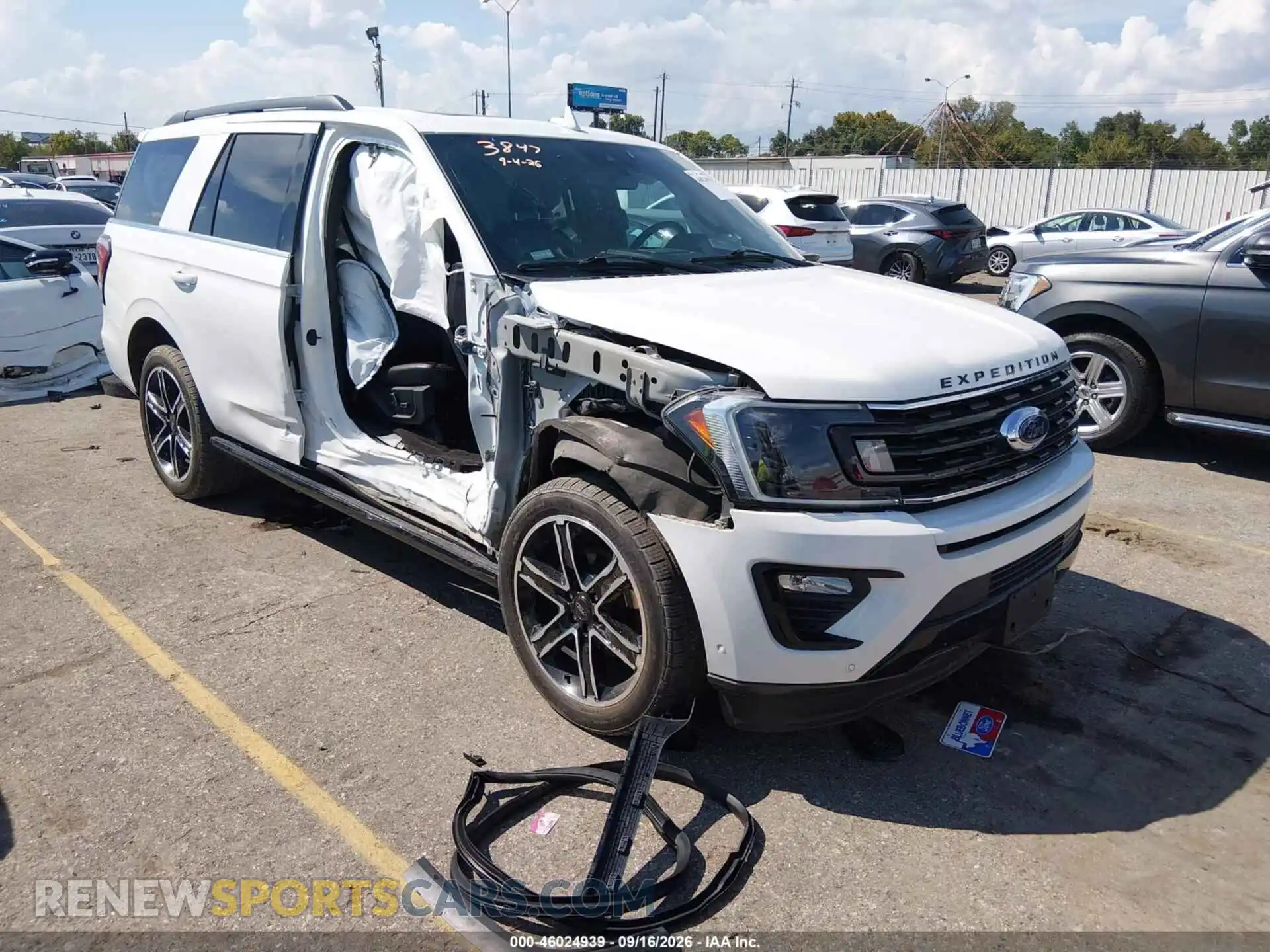 1 Photograph of a damaged car 1FMJU1KT2MEA39344 FORD EXPEDITION 2021
