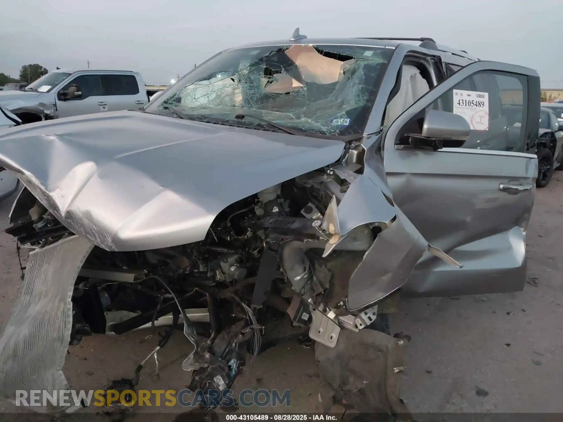 2 Photograph of a damaged car 1FMJU1KT7MEA76504 FORD EXPEDITION 2021