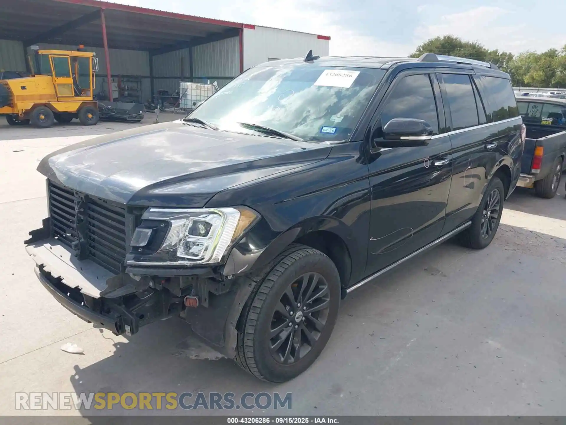2 Photograph of a damaged car 1FMJU1KT8MEA08440 FORD EXPEDITION 2021