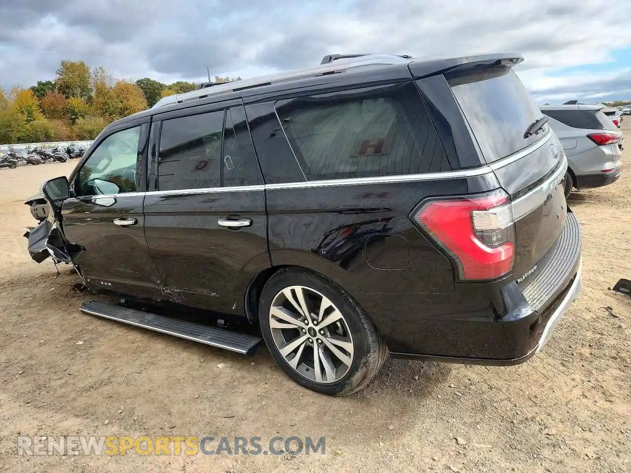 2 Photograph of a damaged car 1FMJU1MT0MEA88006 FORD EXPEDITION 2021