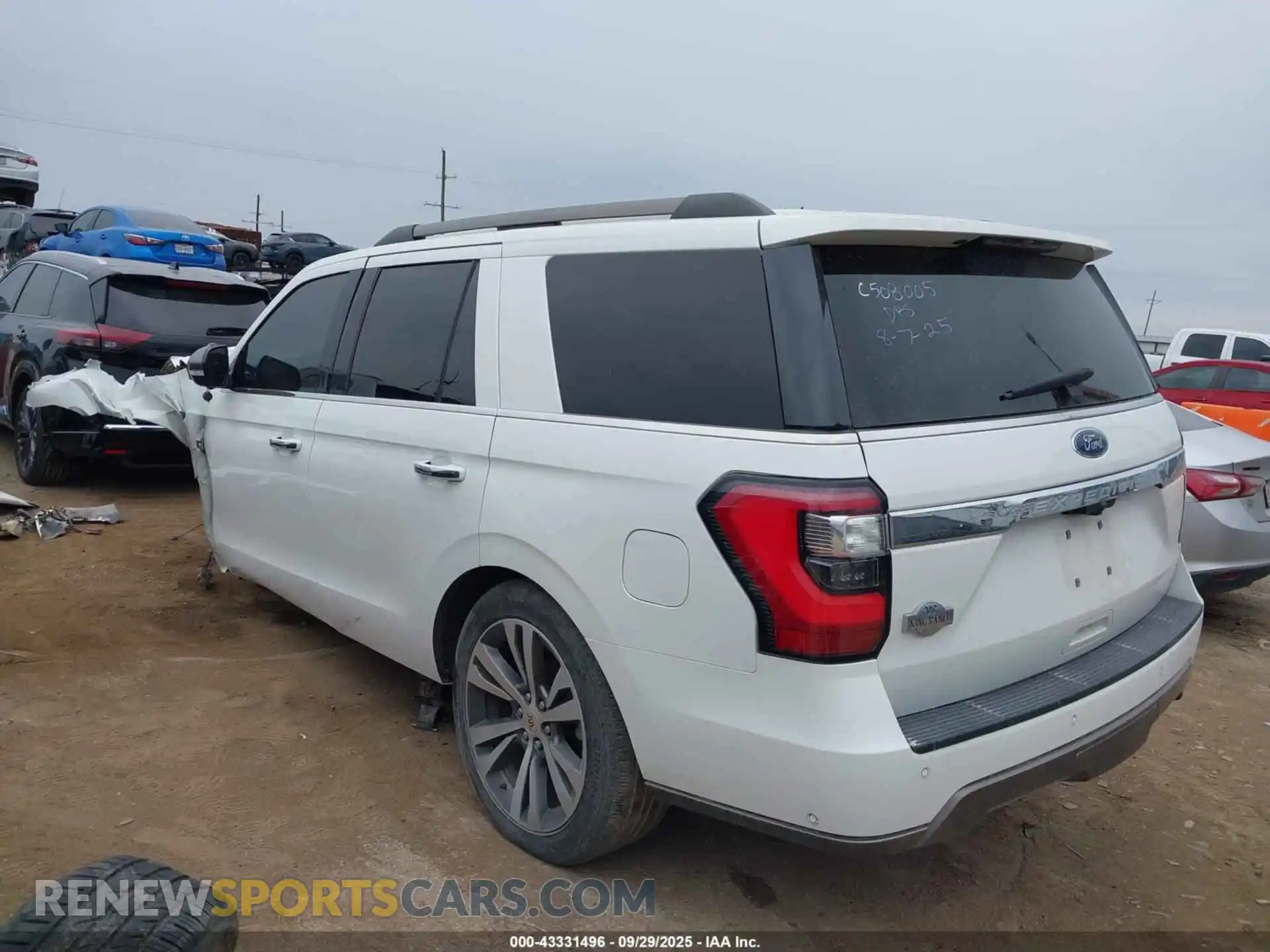 3 Photograph of a damaged car 1FMJU1PT4MEA64609 FORD EXPEDITION 2021