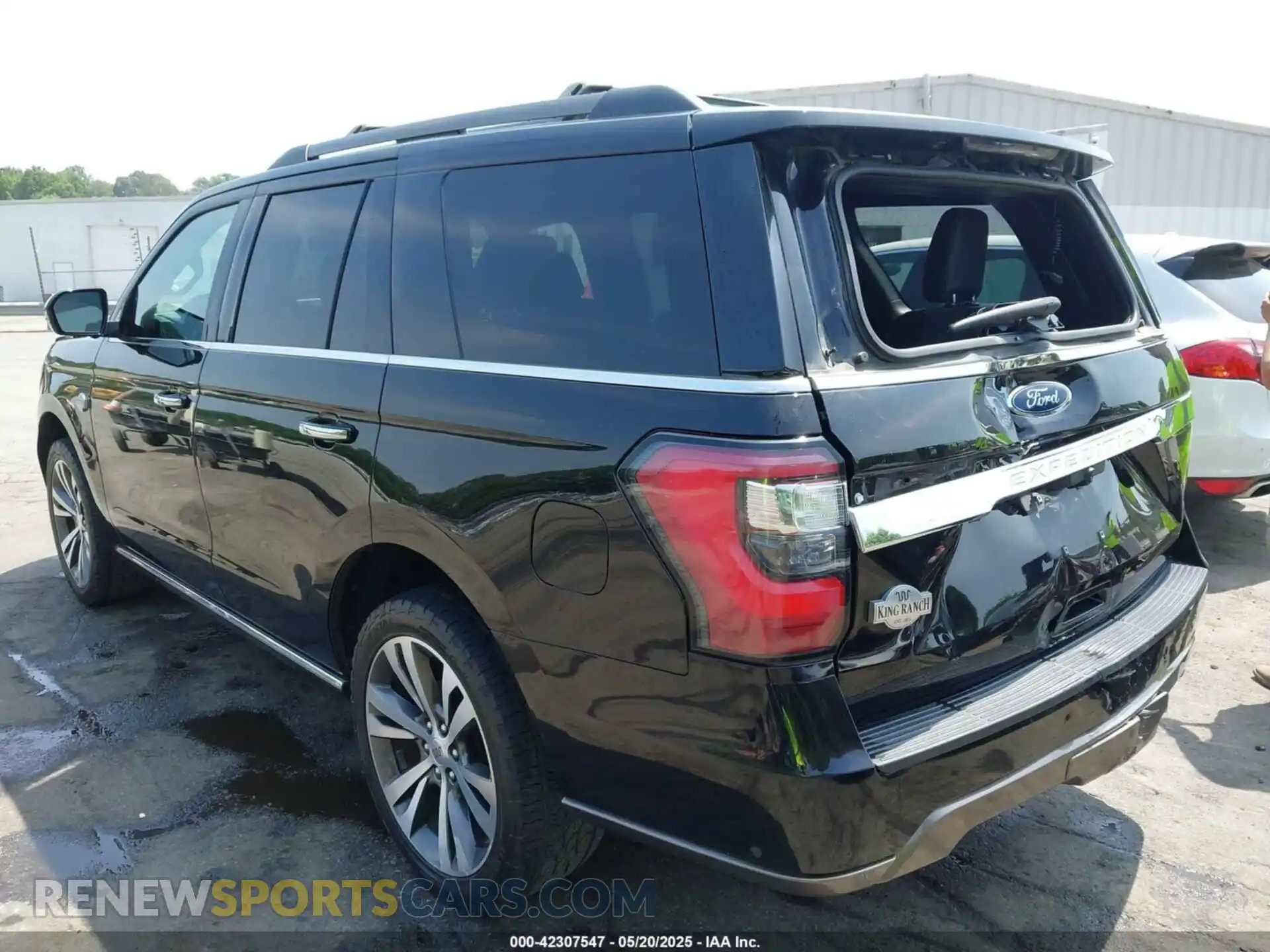 3 Photograph of a damaged car 1FMJU1PT4MEA77957 FORD EXPEDITION 2021