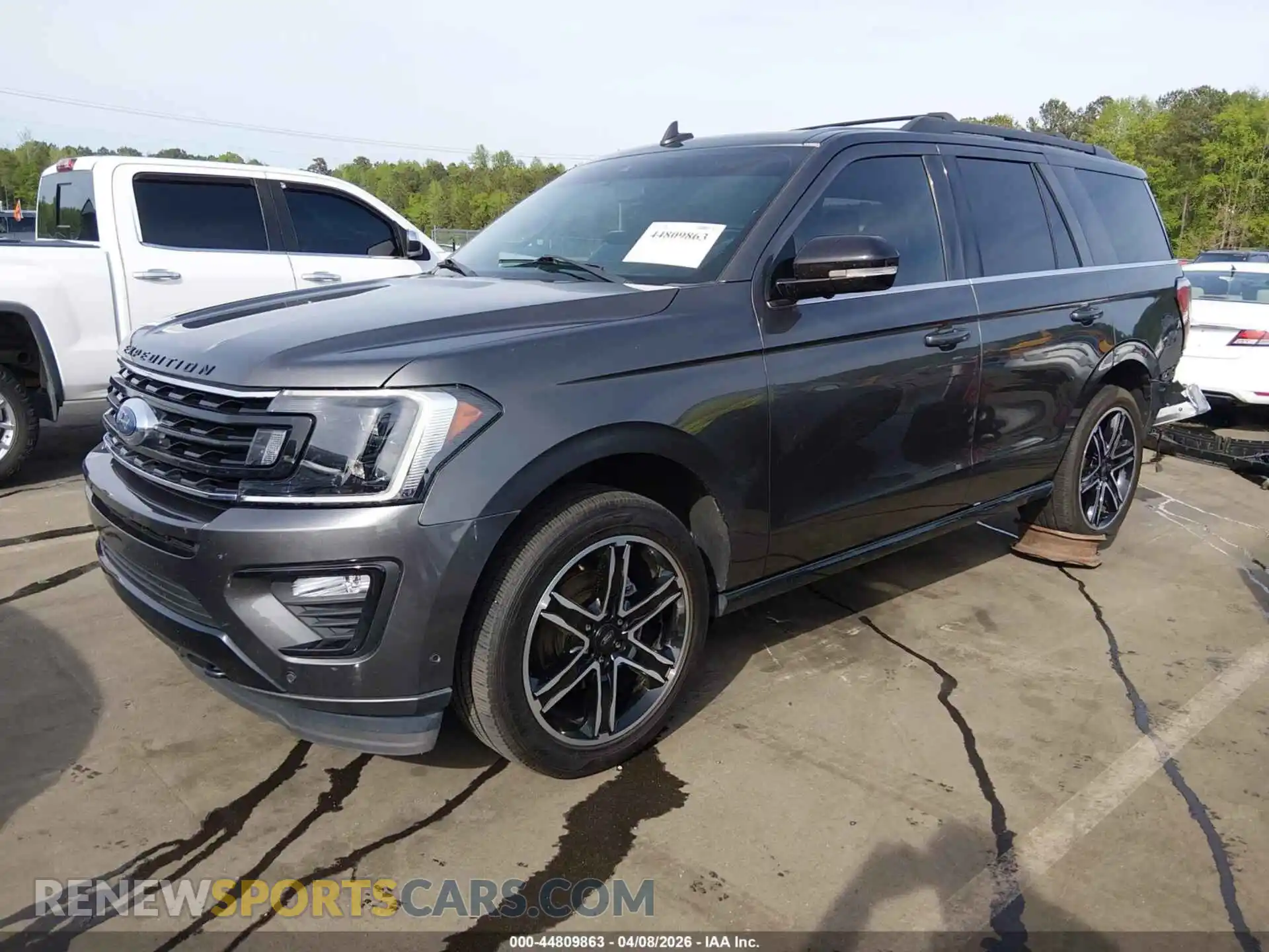 2 Photograph of a damaged car 1FMJU2AT0MEA85584 FORD EXPEDITION 2021
