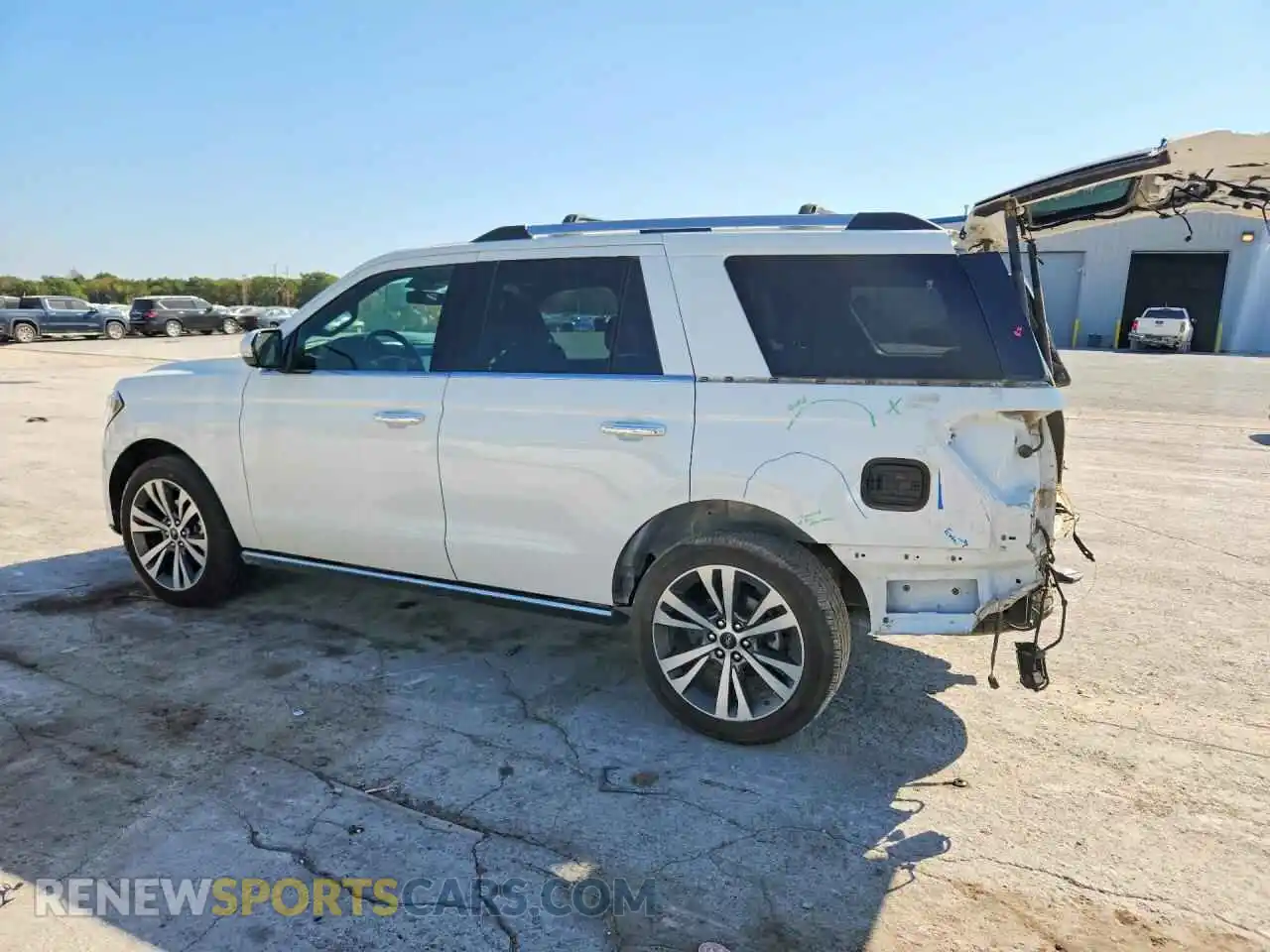 2 fotografías del automóvil dañado 1FMJU2AT2MEA39271 FORD EXPEDITION 2021