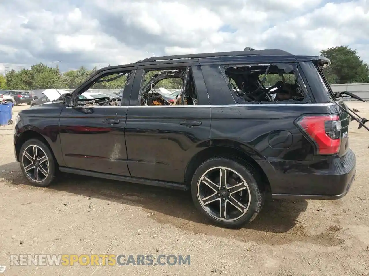 2 Photograph of a damaged car 1FMJU2AT3MEA61537 FORD EXPEDITION 2021
