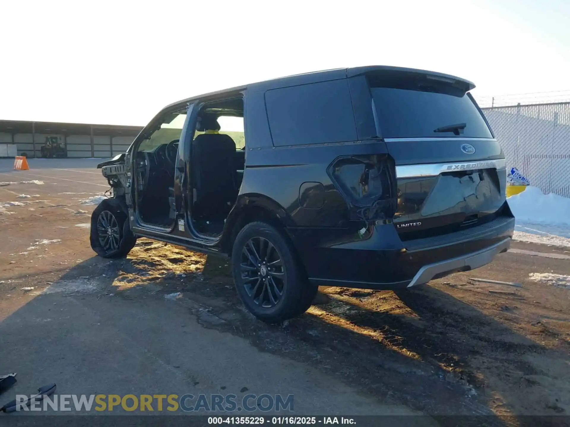 3 Photograph of a damaged car 1FMJU2AT4MEA07535 FORD EXPEDITION 2021
