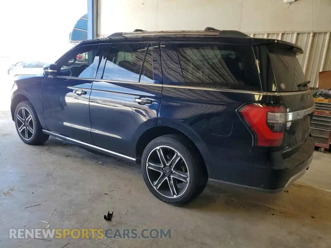 2 Photograph of a damaged car 1FMJU2AT4MEA87239 FORD EXPEDITION 2021
