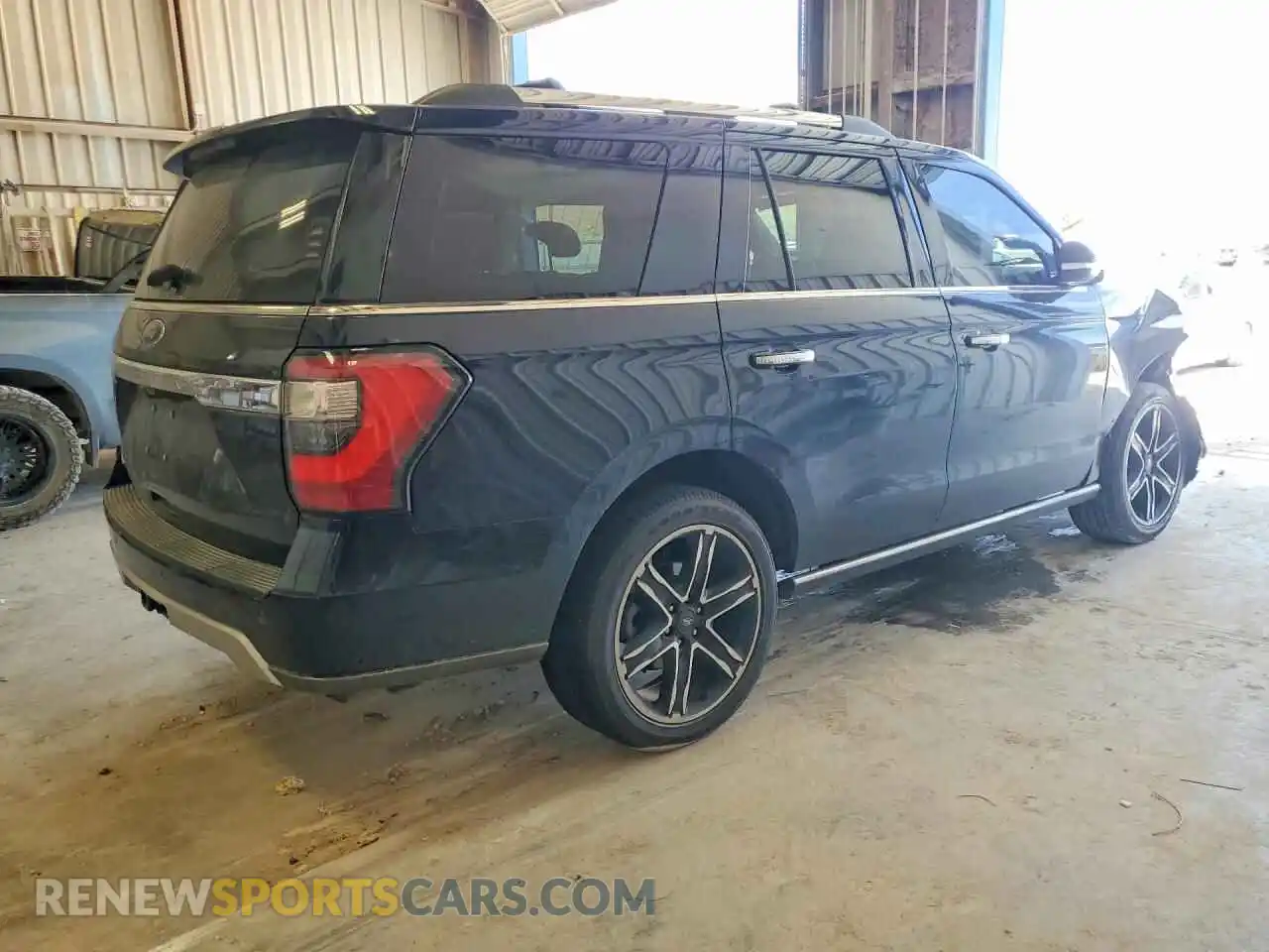 3 Photograph of a damaged car 1FMJU2AT4MEA87239 FORD EXPEDITION 2021