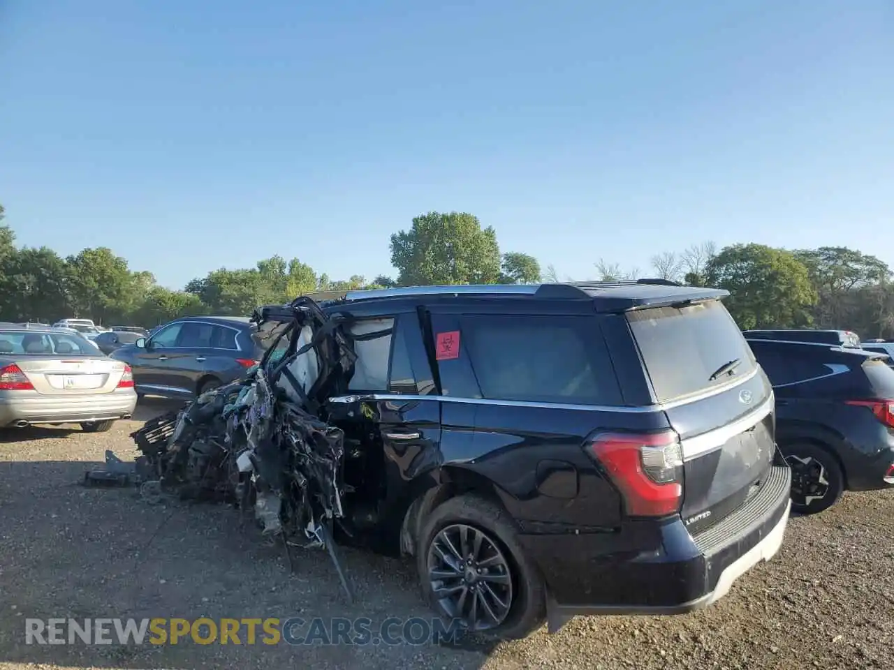 2 Photograph of a damaged car 1FMJU2AT9MEA23469 FORD EXPEDITION 2021