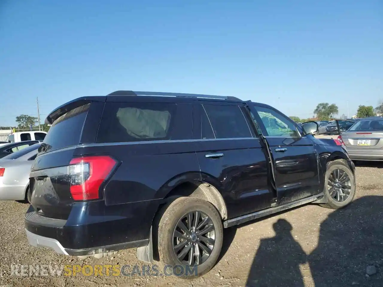 3 Photograph of a damaged car 1FMJU2AT9MEA23469 FORD EXPEDITION 2021