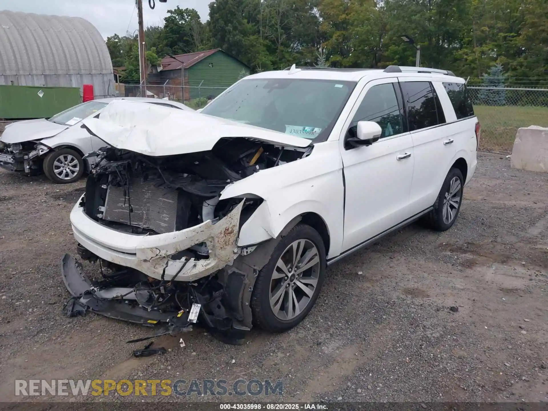 2 Photograph of a damaged car 1FMJU2AT9MEA58058 FORD EXPEDITION 2021