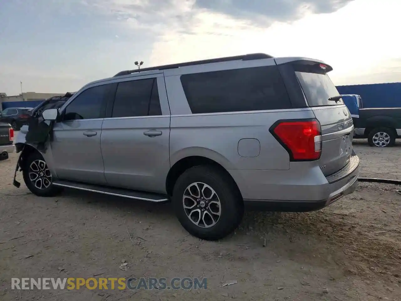 2 Photograph of a damaged car 1FMJK1HT5NEA42334 FORD EXPEDITION 2022