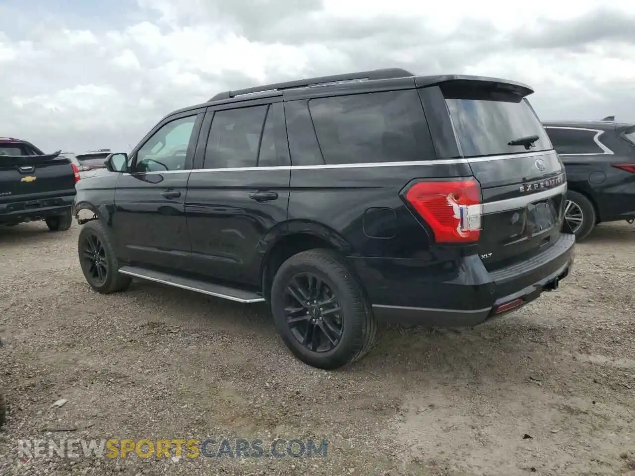 2 Photograph of a damaged car 1FMJU1HT1NEA48772 FORD EXPEDITION 2022