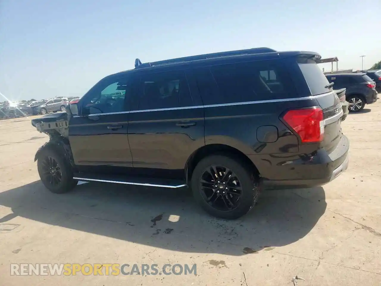 2 Photograph of a damaged car 1FMJU1HT4NEA34624 FORD EXPEDITION 2022