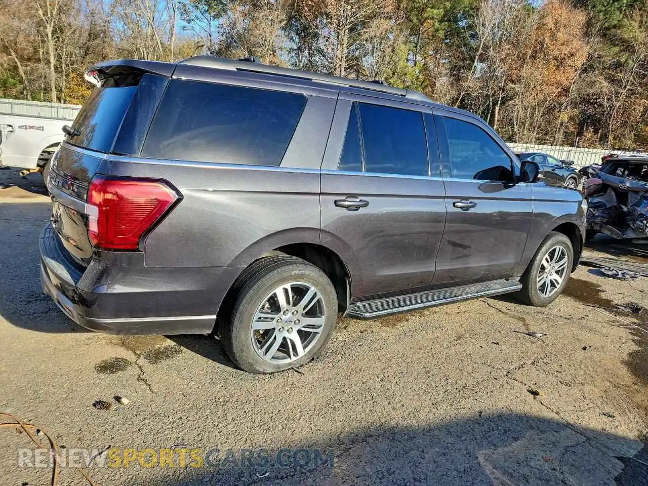 3 Photograph of a damaged car 1FMJU1HT7NEA61736 FORD EXPEDITION 2022