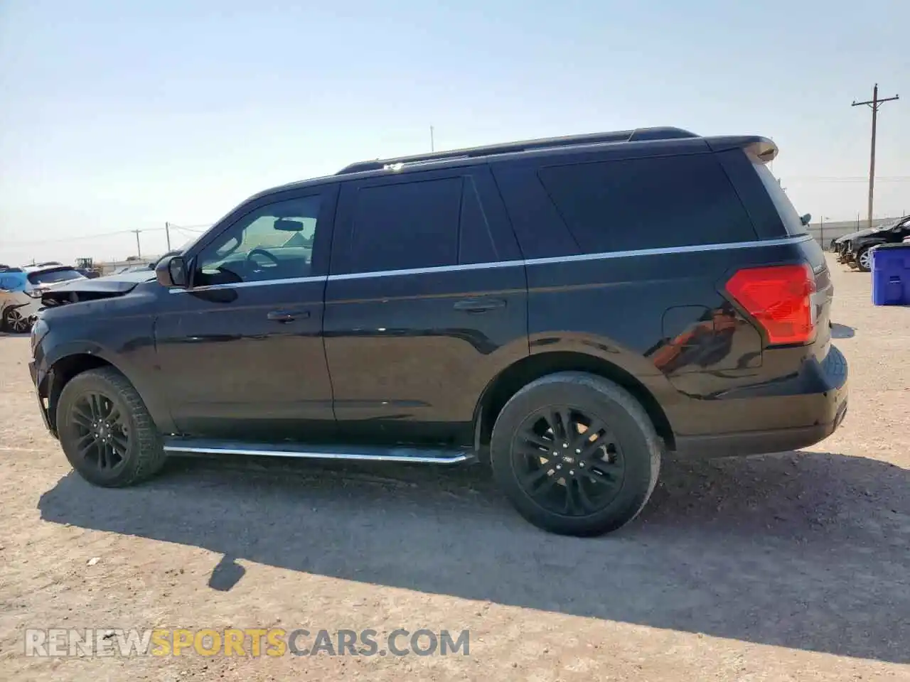 2 Photograph of a damaged car 1FMJU1HT9NEA08326 FORD EXPEDITION 2022