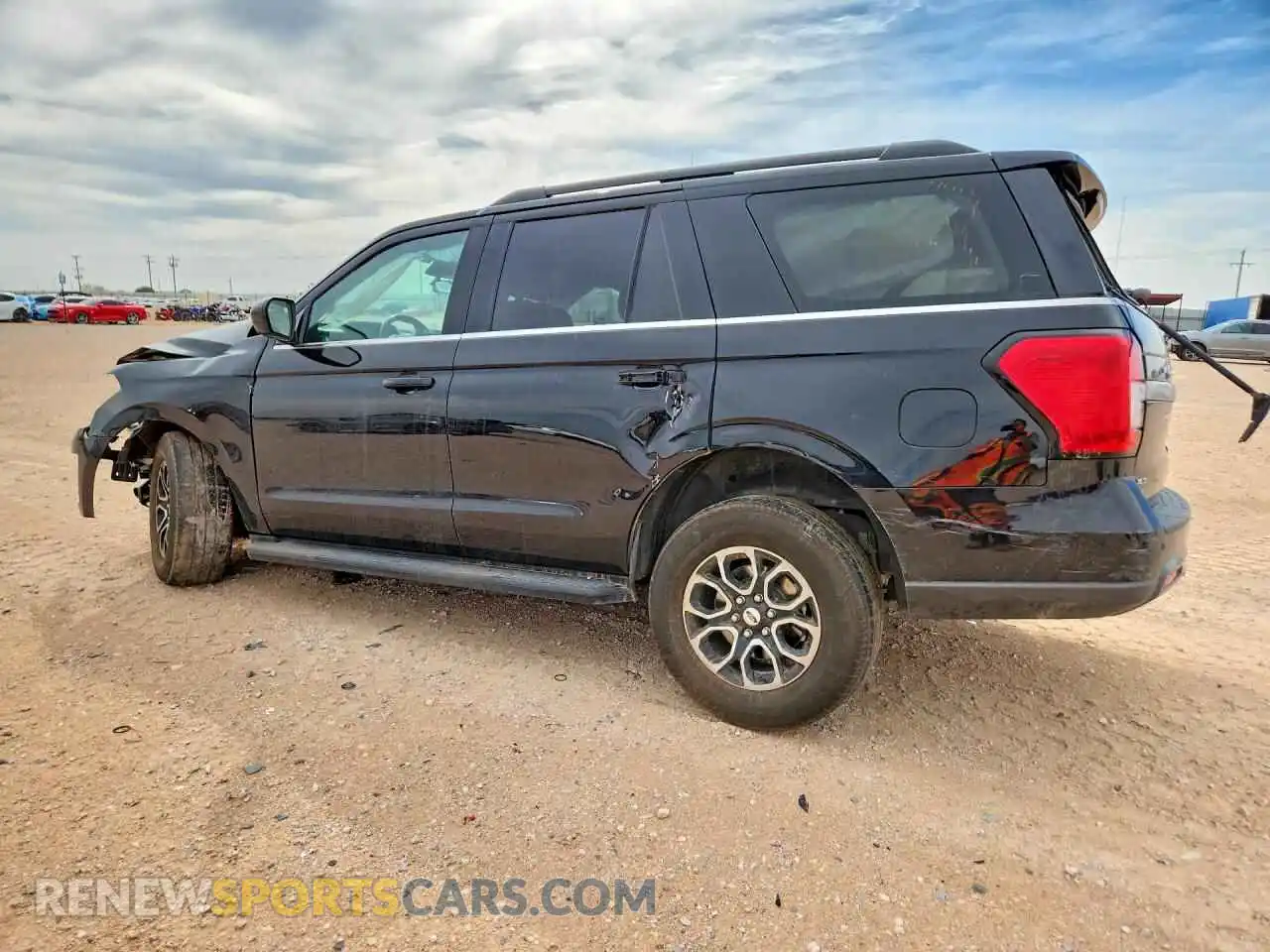 2 Photograph of a damaged car 1FMJU1HTXNEA65490 FORD EXPEDITION 2022