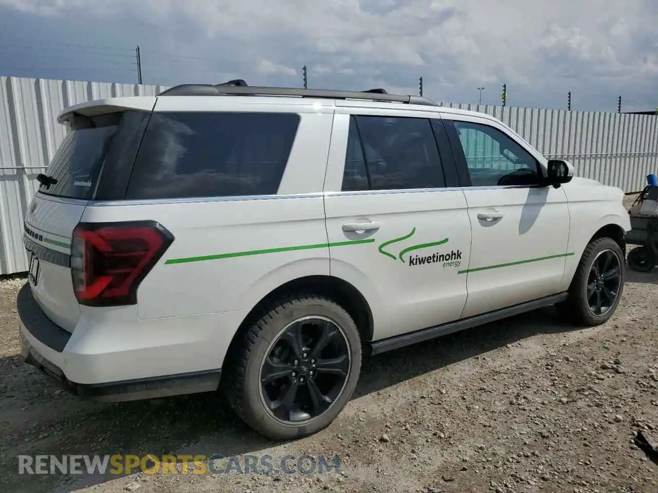 3 Photograph of a damaged car 1FMJU2AT3NEA60471 FORD EXPEDITION 2022