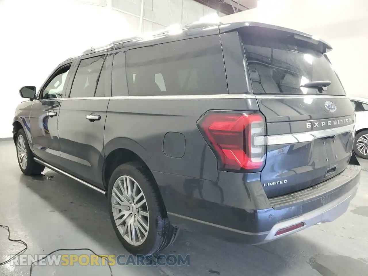 2 fotografías del automóvil dañado 1FMJK2A8XPEA48256 FORD EXPEDITION 2023