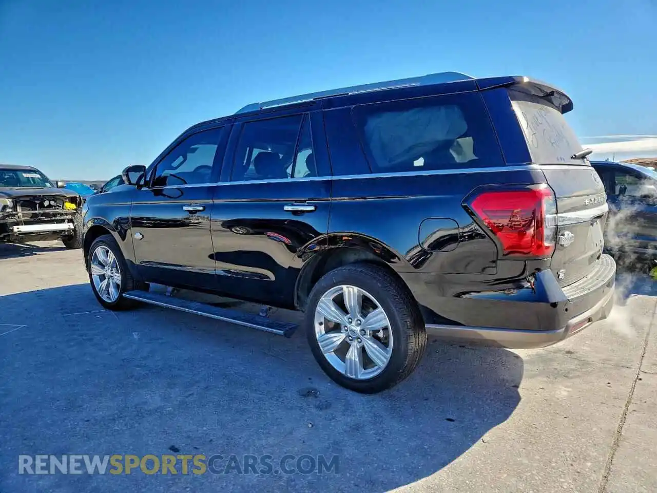 2 Photograph of a damaged car 1FMJU1P82PEA36727 FORD EXPEDITION 2023