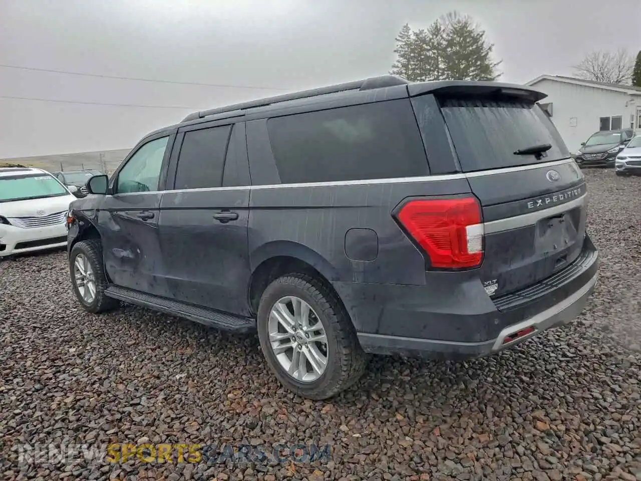 2 Photograph of a damaged car 1FMJK1J83REB01604 FORD EXPEDITION 2024