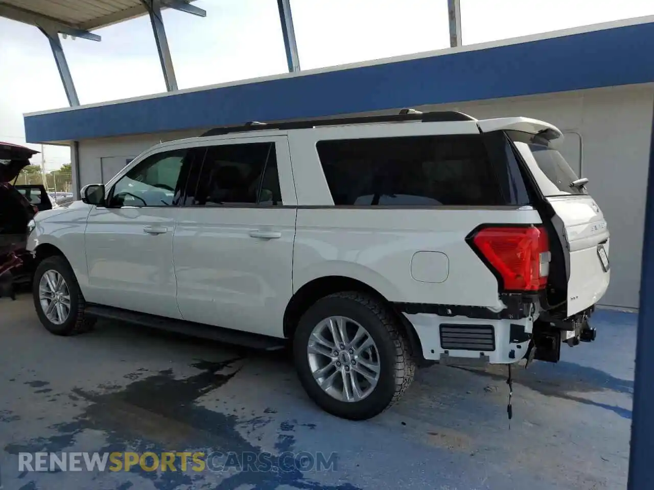 2 Photograph of a damaged car 1FMJK1J87REA84841 FORD EXPEDITION 2024