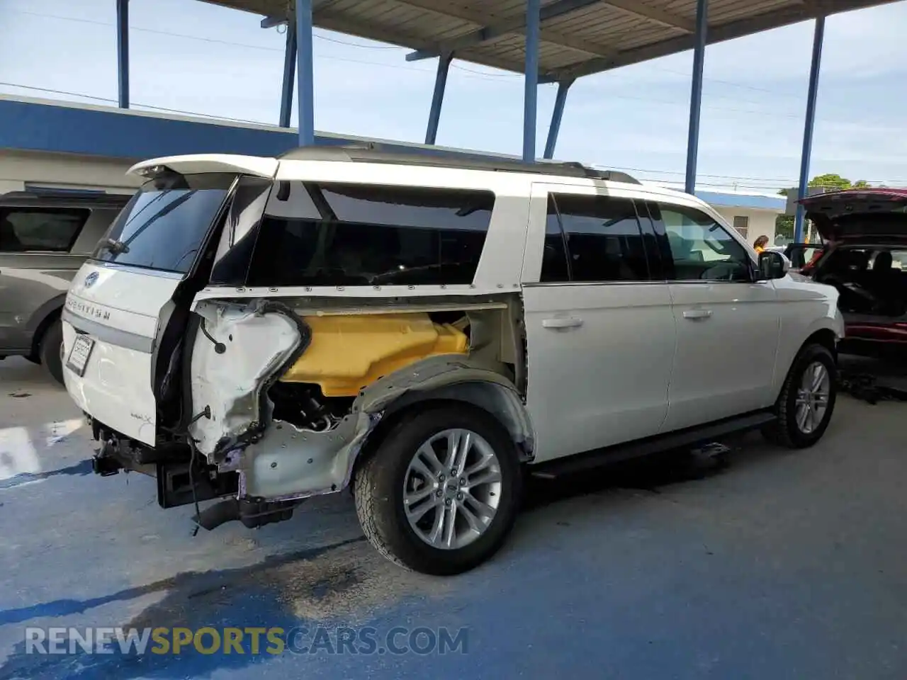 3 Photograph of a damaged car 1FMJK1J87REA84841 FORD EXPEDITION 2024